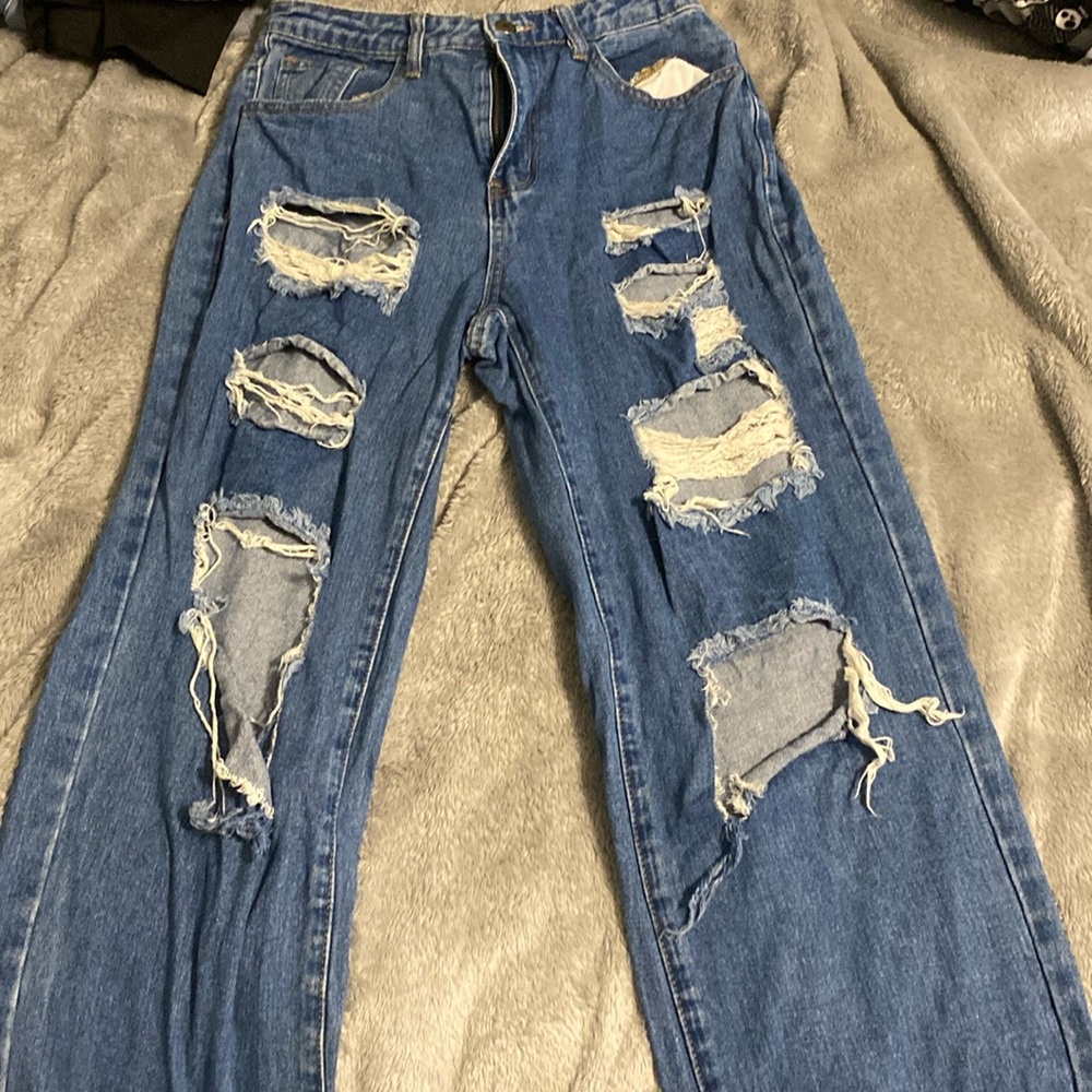 Flared ripped leggings